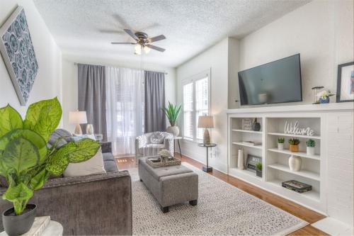 Downtown Tulsa Apartment | Carson Flats Apt 1 - 1BR Near BOK, OSU Med, Dtwn