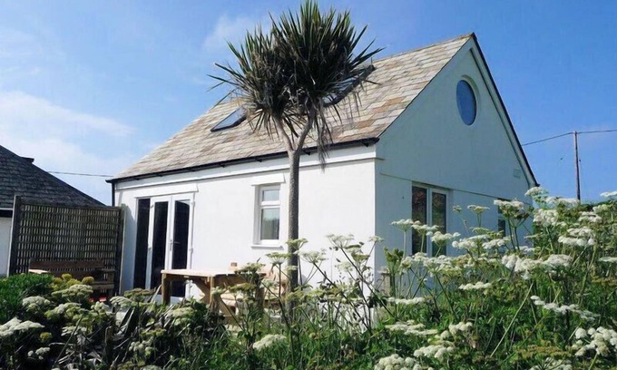 Port Gaverne Cottage | CARTWAY CABIN, family friendly, with a garden in Port Isaac