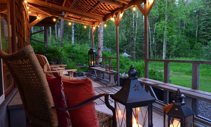 Canim Lake Cottage | Carver's Cottage - A Magical Cottage in the Woods, with WiFi