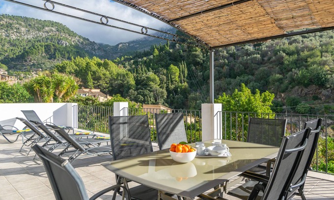 Fornalutx House | CAS DECU - Wonderful village house with views of the Serra de Tramuntana - Free Wifi