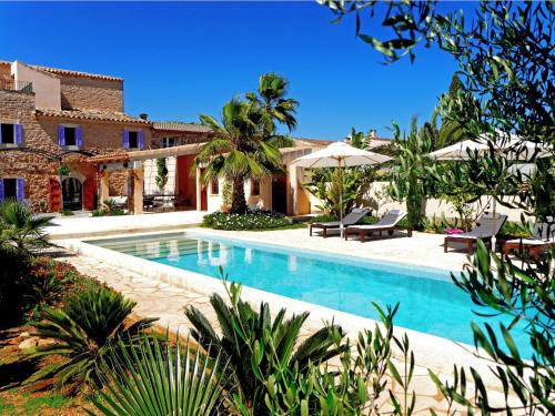 Es Llombards House | Casa 3 Leones