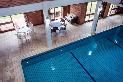 Pinto Bandeira House | Casa 4 suíte, piscina interna em Pinto Bandeira