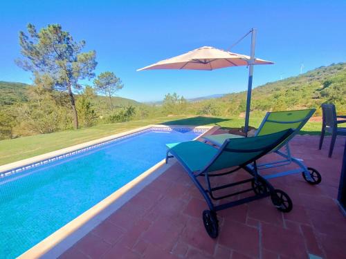 Silves Villa | Casa-Alfarobeira-villa-with-splendid-views-and-private-pool-for-4P-baby