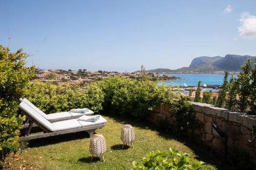 Baia Caddinas Apartment | Casa Acqua e Pietra by Wonderful Italy