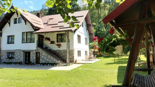 Moeciu de Sus House | Casa Adi