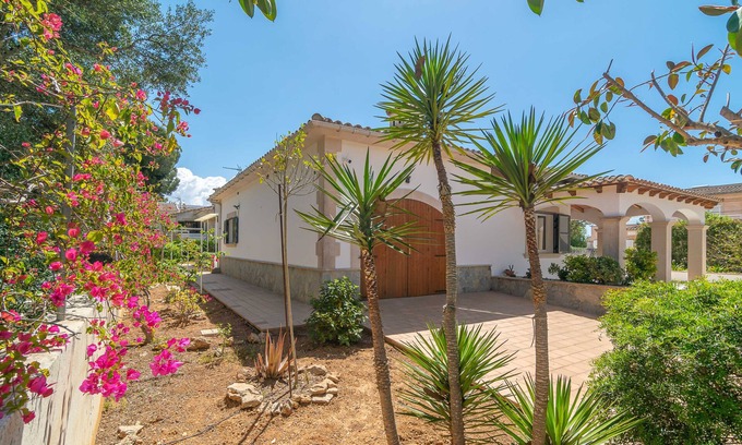 Sa Rapita House | CASA AINA - Chalet with terrace in Sa Ràpita. Free WiFi