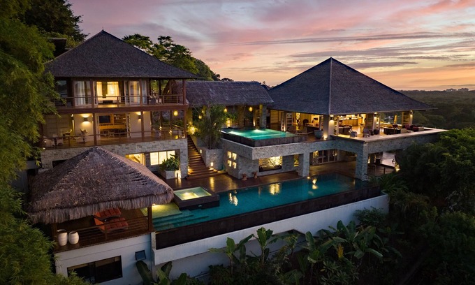 Tamarindo Villa | Casa Alang Alang - majestic ocean views by Elite Beach Villas