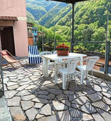 Avegno House | CASA ALESSIA NEL VERDE con WI-FI