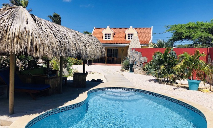 Sabana Liber Villapark Villa | Casa Alto Vista with private tropical garden and pool