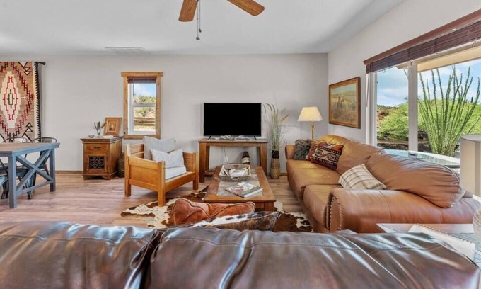 Wickenburg House | Casa Amana, a Cowboys Paradise