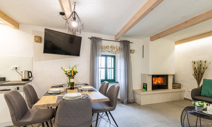 Pican Apartment | Casa Amelia in Pican