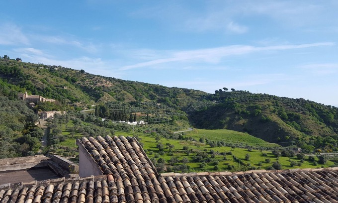 Badolato House | Casa Annunziata Badolato, Borgo, Mare and Olive Harvest