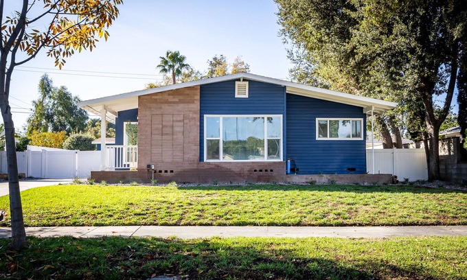 Moreno Valley House | Casa Azul - close to CBU/DTWNn