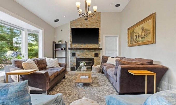 Dunwoodie House | Casa Azul Yonkers - Modern Home Near NYC