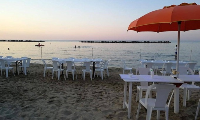 Pesaro Apartment | Casa Baia: large apartment 300 meters from the sea