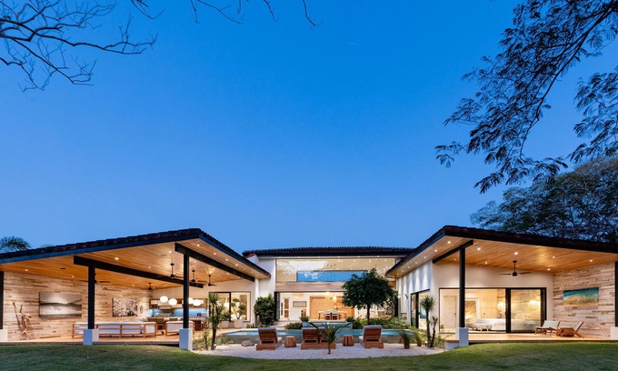 Tamarindo House | Casa Bella Luxury House - Beach Club Premium Access