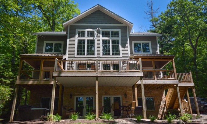 Swanton House | Casa Bella