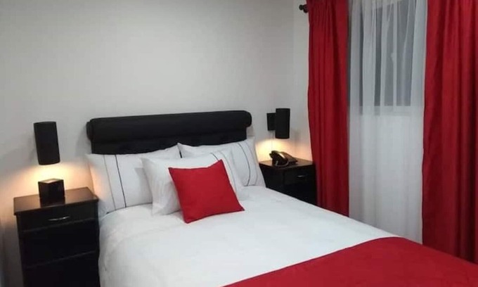 La Candelaria House | Casa Bellagio Medellin VIP canal park