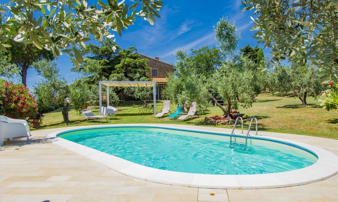Capraia e Limite House | Casa Bensa by Interhome