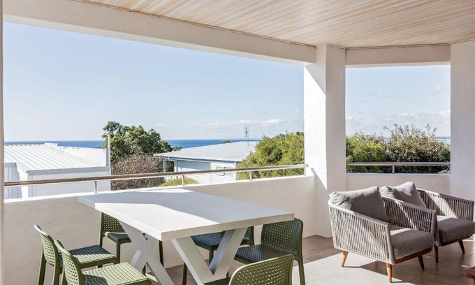 Dunsborough House | Casa Blanca