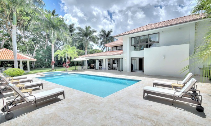 Casa de Campo Villa | Casa Blue in Casa de Campo by Personal Villas - Expansive Pool Terrace