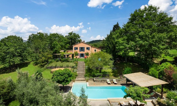 San Casciano dei Bagni Villa | Casa Castano - Seven Bedroom Villa, Sleeps 14