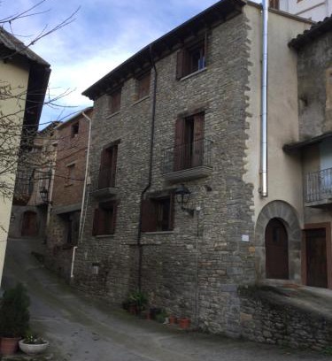 Lascuarre House | Casa Carbonero