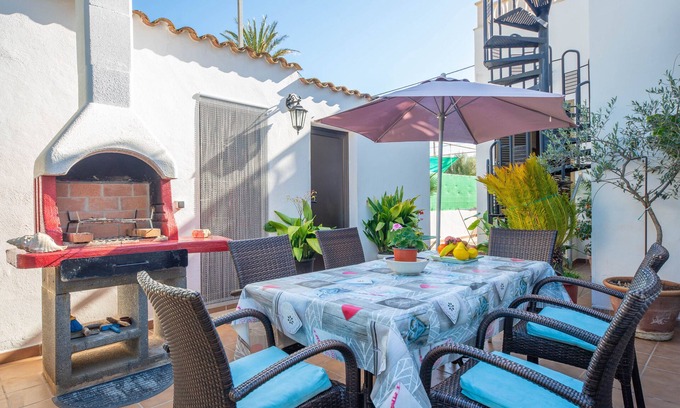 Sa Rapita House | CASA CATY - Chalet with terrace in Sa Ràpita. Free WiFi