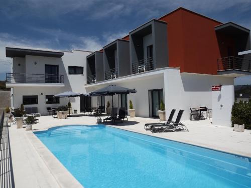 Batalha Bed & Breakfast | Casa Ceedina Bed And Breakfast & Beauty