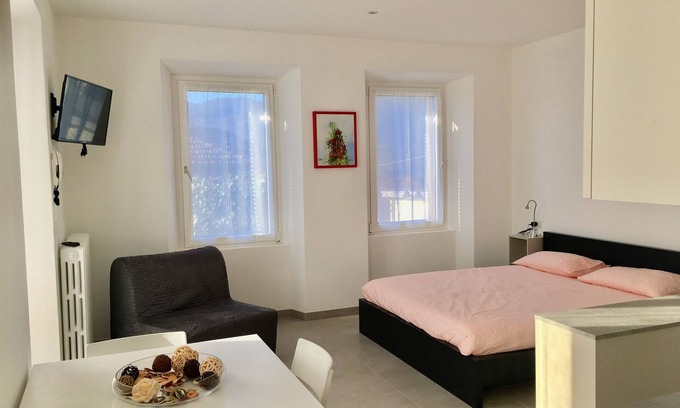 Pettenasco Apartment | Casa Cesira - first floor Lake Orta view