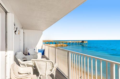 Key Colony Beach Apartment | Casa Clara #105