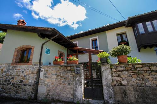 Cano House | Casa Clarita