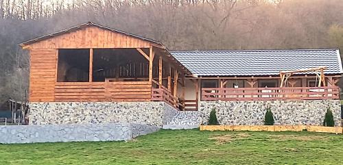 Eselnita House | Casa Claudiu