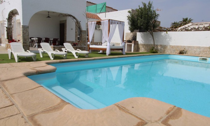 Riumar House | CASA COLL VERD, Ideal house for your holidays near the sea, free wifi, optional air conditioning, private pool, pets allowed, dog’s beach