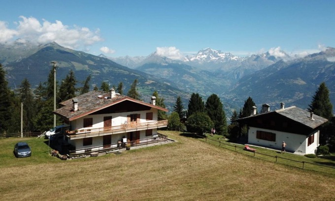 Plein Soleil Apartment | Casa Comoda Agli Impianti e al Bike Park di Pila