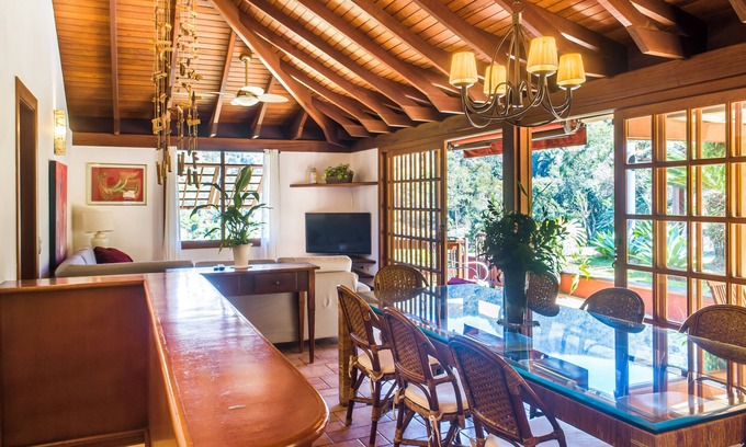 Araras House | Casa Completa com Piscina em Condomínio Fechado, Área de Lazer e Muita Natureza