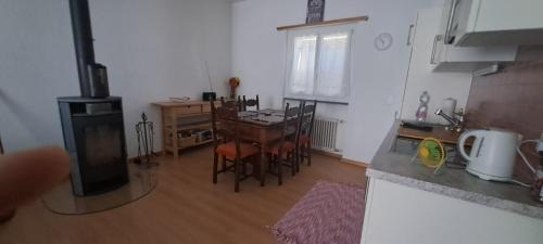 Pianezzo Apartment | Casa con giardino in centro