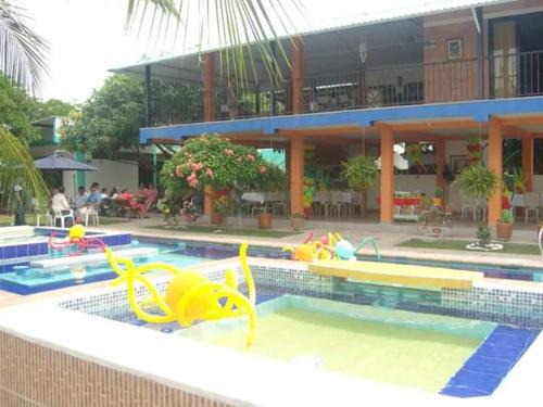 Palermo House | Casa con Piscina cerca a Neiva 1
