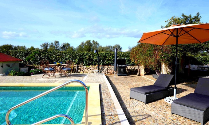 Costitx House | Casa con piscina en bonito entorno. Mía