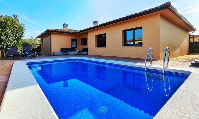 Torroella de Montgri House | Casa con piscina en L'Estartit