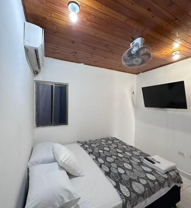 Monteria Apartment | Casa con tres dormitorios y garaje