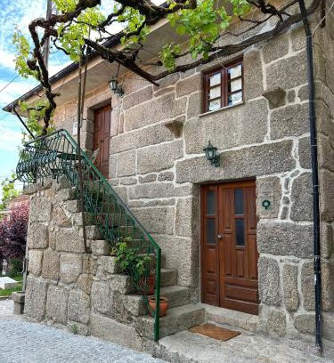 Campo de Gerez House | Casa da Eira