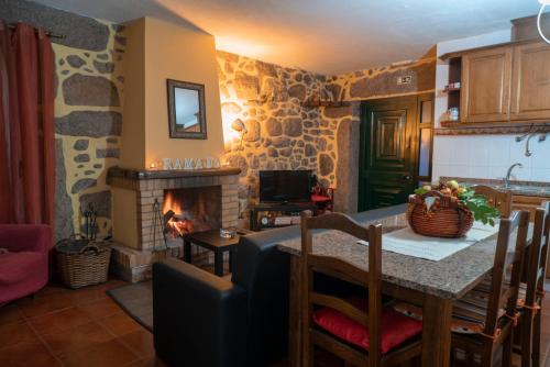 Campo de Gerez House | Casa da Ramada