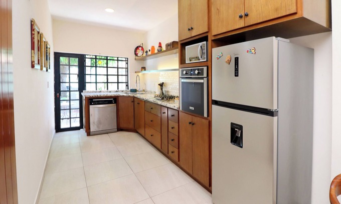 Zona Dorada Bed & Breakfast | Casa Dahlia
