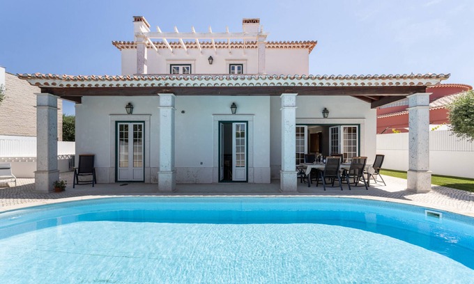 Vila Nogueira de Azeitao Ski Chalet | Casa Das Azeitonas
