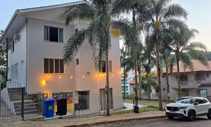 Piratuba House | Casa das Palmeiras