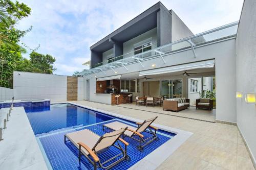 Riviera de Sao Lourenco House | Casa de 400m² e piscina próximo à praia
