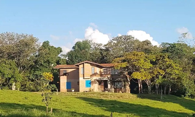 Ibiuna House | Casa de Campo em Ibiúna Próximo à Estrada do Vinho