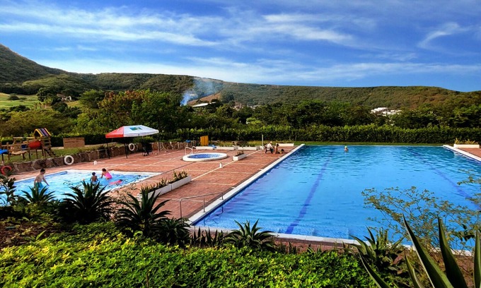 Anapoima House | Casa de Encanto en Anapoima con Piscina - A 3 min del centro