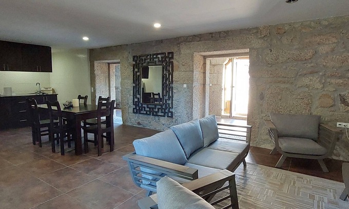 Arcos de Valdevez House | Casa de Férias com Piscina na Entrada do Parque Nacional Peneda-gerês